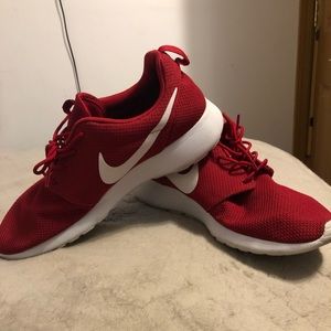 Nike Roshe One Gym Red